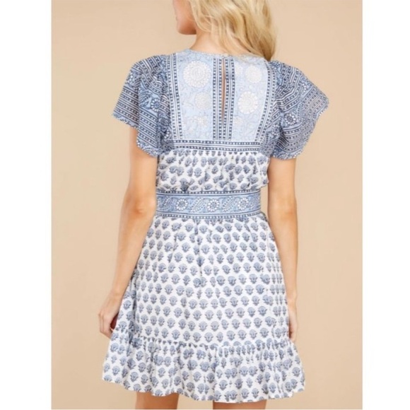 Cleobella Leah Mini Dress Blue White Hydrangea Floral Flutter Sleeve Belt Size M - Picture 7 of 15